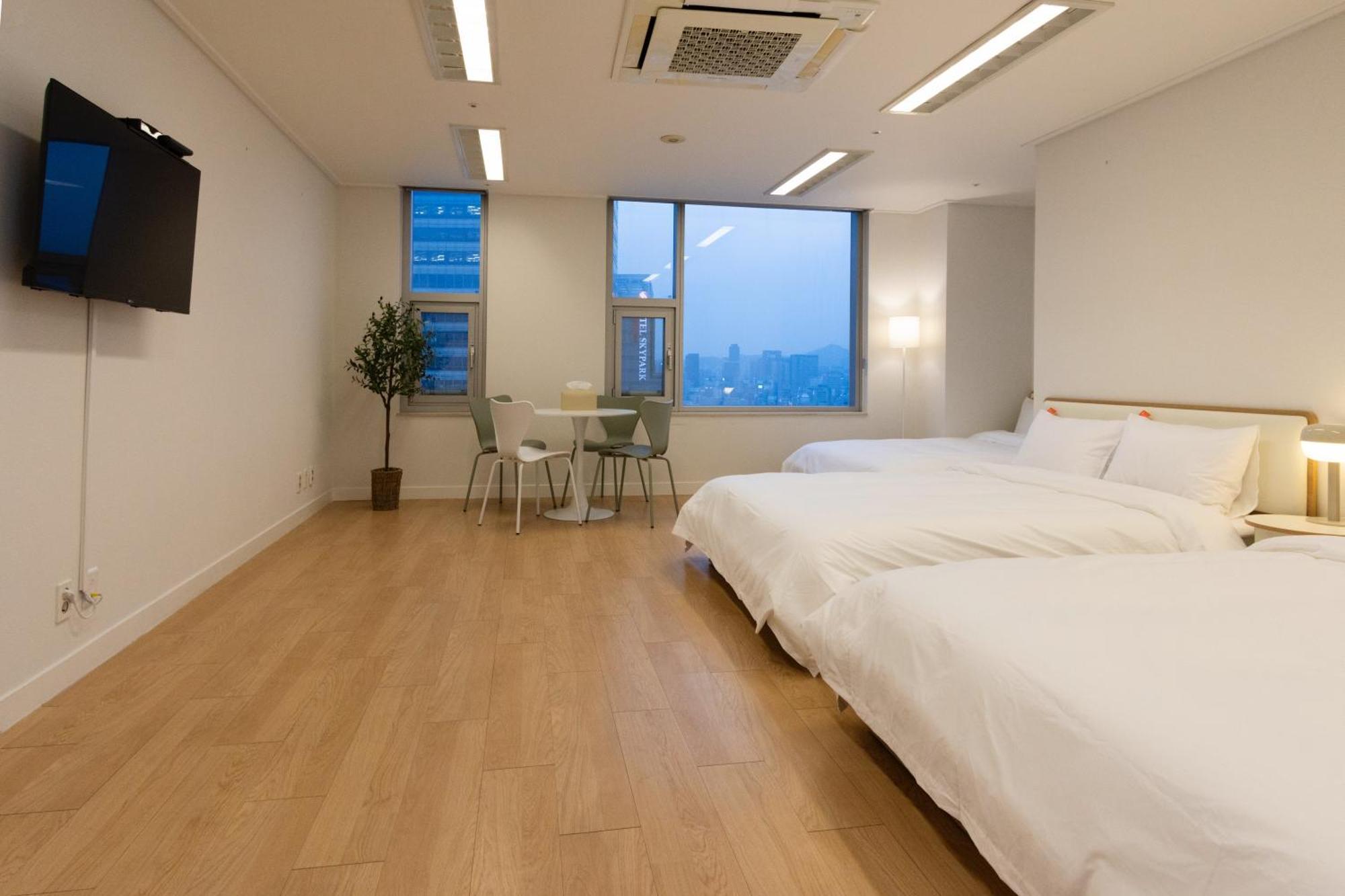 "Grand Opened" Maxtyle Guesthouse Dongdaemun Seoul Bagian luar foto