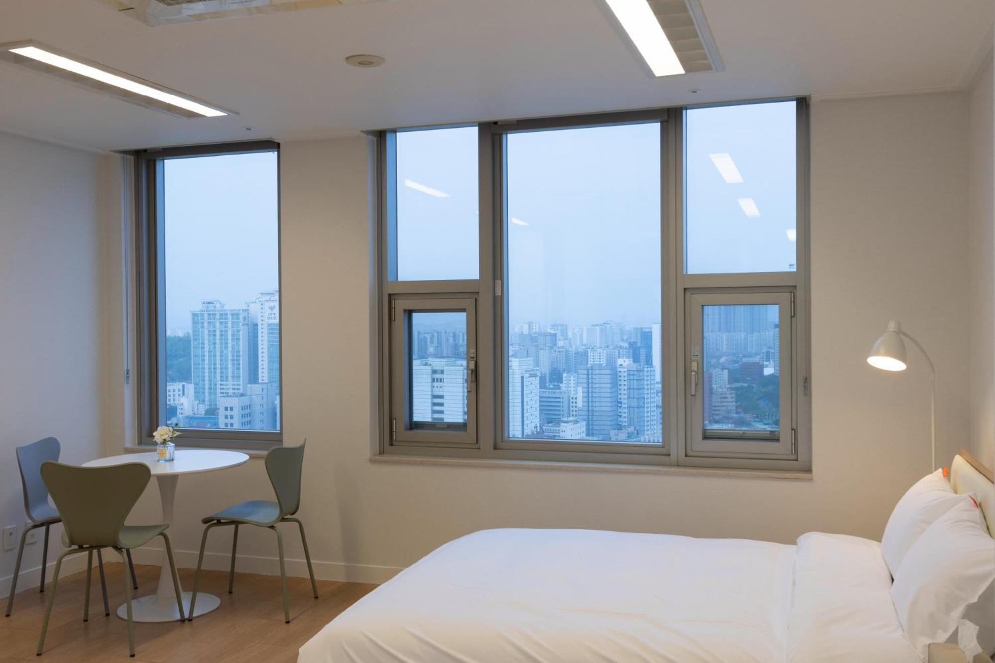 "Grand Opened" Maxtyle Guesthouse Dongdaemun Seoul Ruang foto