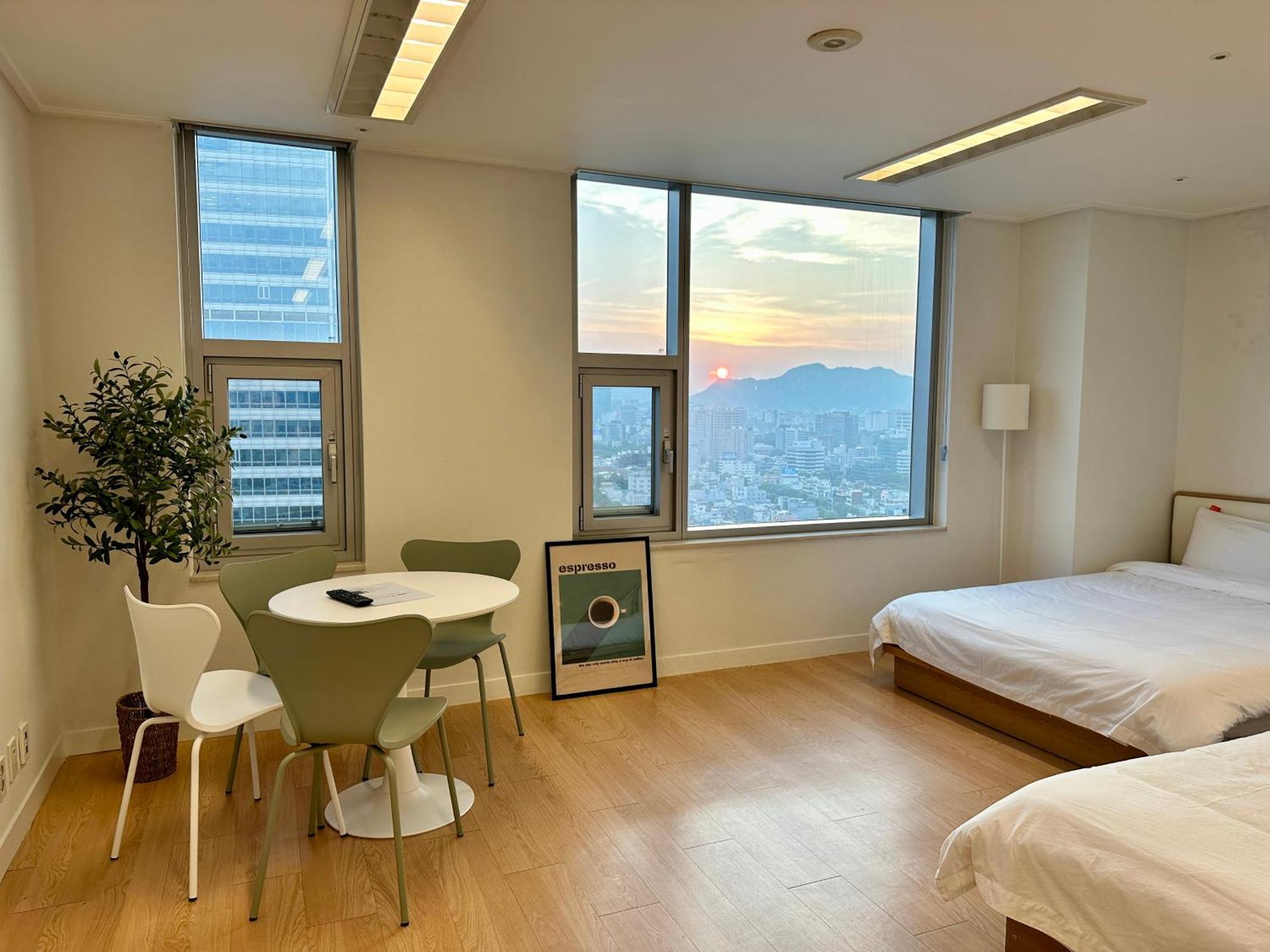 "Grand Opened" Maxtyle Guesthouse Dongdaemun Seoul Bagian luar foto